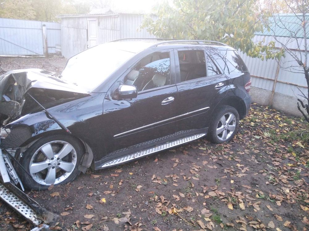 Продам дверь,двери mercedes ml
