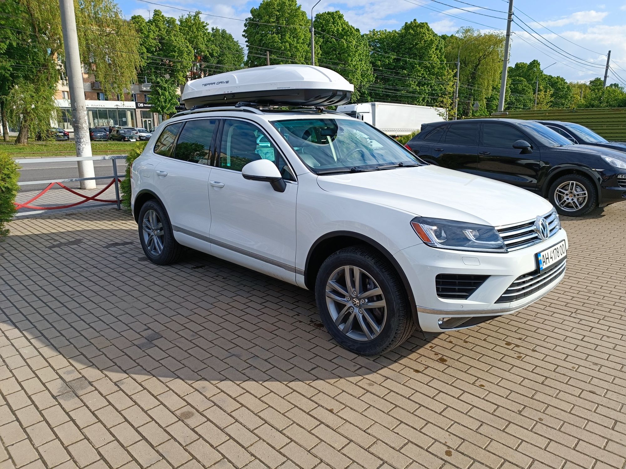 WV Touareg 2015 USA бензин 3.6