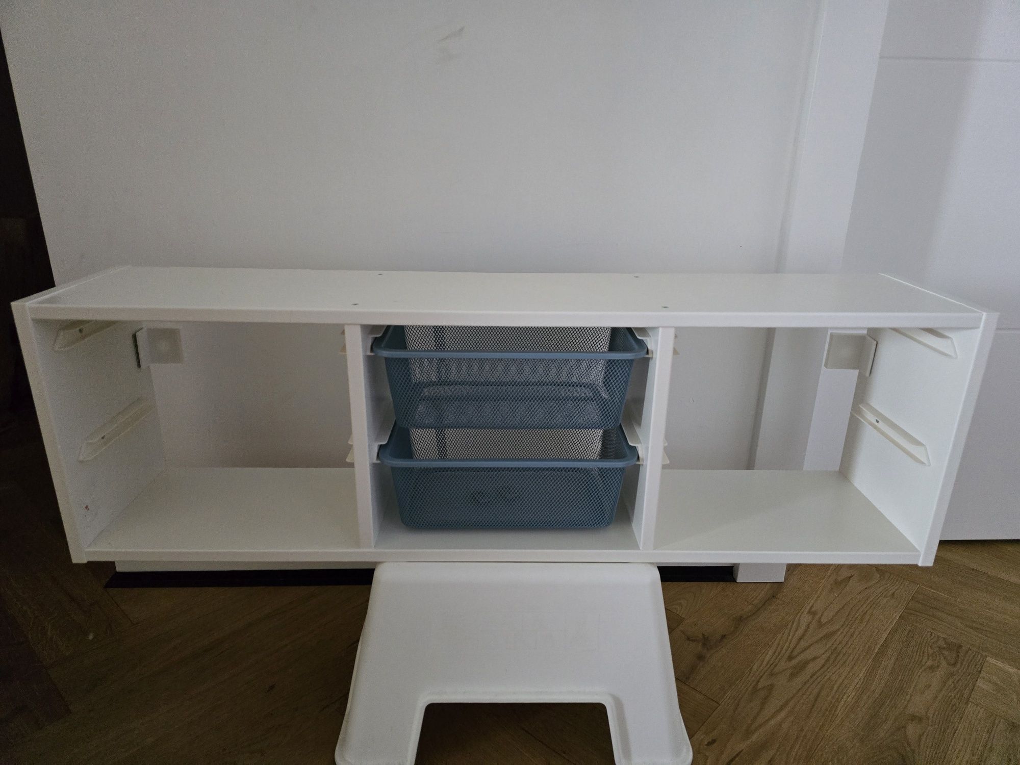 Szafka ścienna Ikea TROFAST + dwa pojemniki
Szafka ścienna, biały, 99x