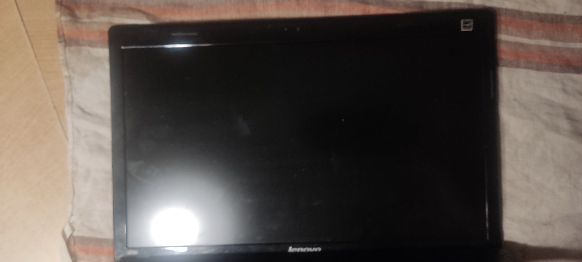 Laptop Lenovo g780 17,3" części uszkodzony