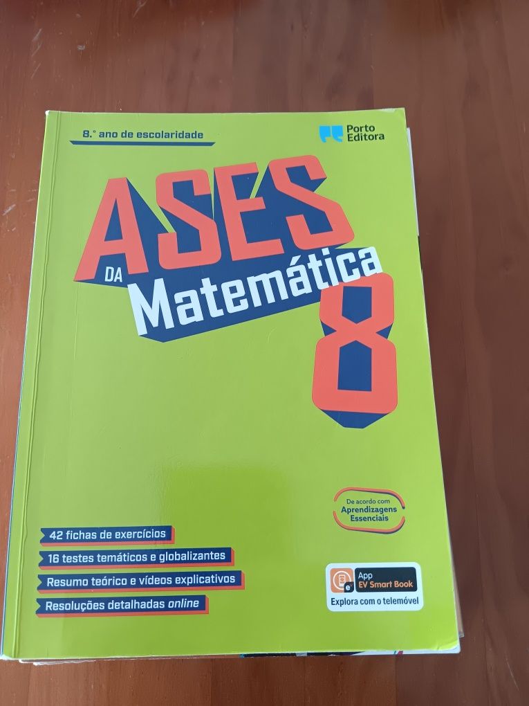 Livro exercícios/ exame e gramática de inglês 2°ciclo