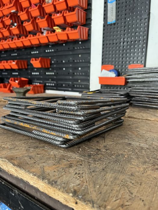 Strzemiona zbrojeniowe 15 cm x 15 cm