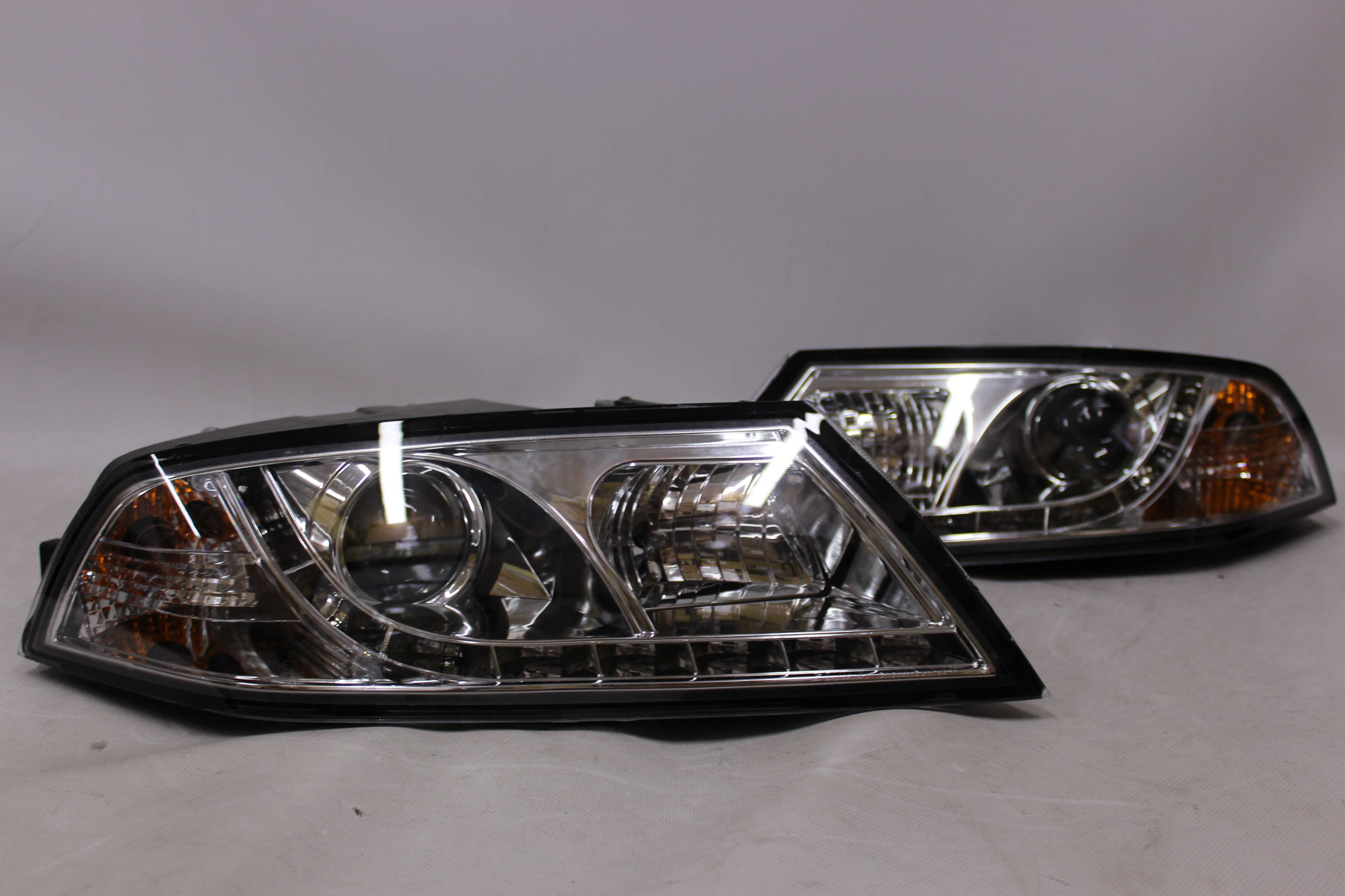 Lampy przednie przód SKODA OCTAVIA 2 II 04-08 XENON D1S LED CHROM NOWE