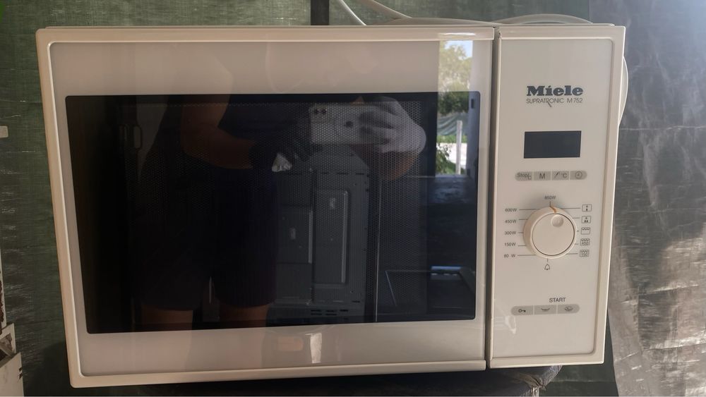 Microonda Miele M 752