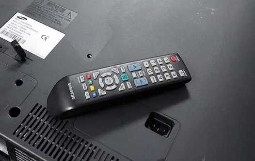Телевізор Samsung LE32B350F1W 32 дюйма