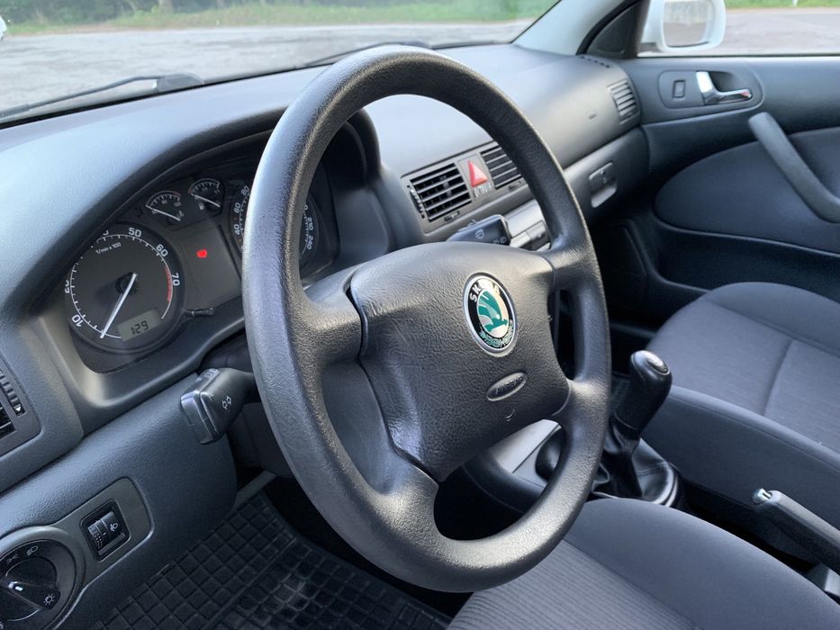 Skoda Octavia Tour 2009 1.6