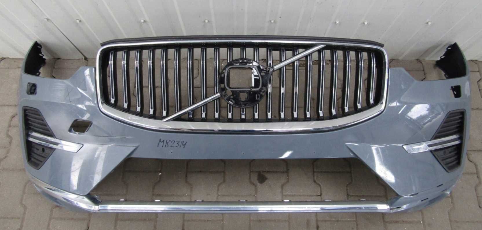 Volvo XC60 2 II inscription 17-23 Бампер голий/в зборе запчастини Б/У