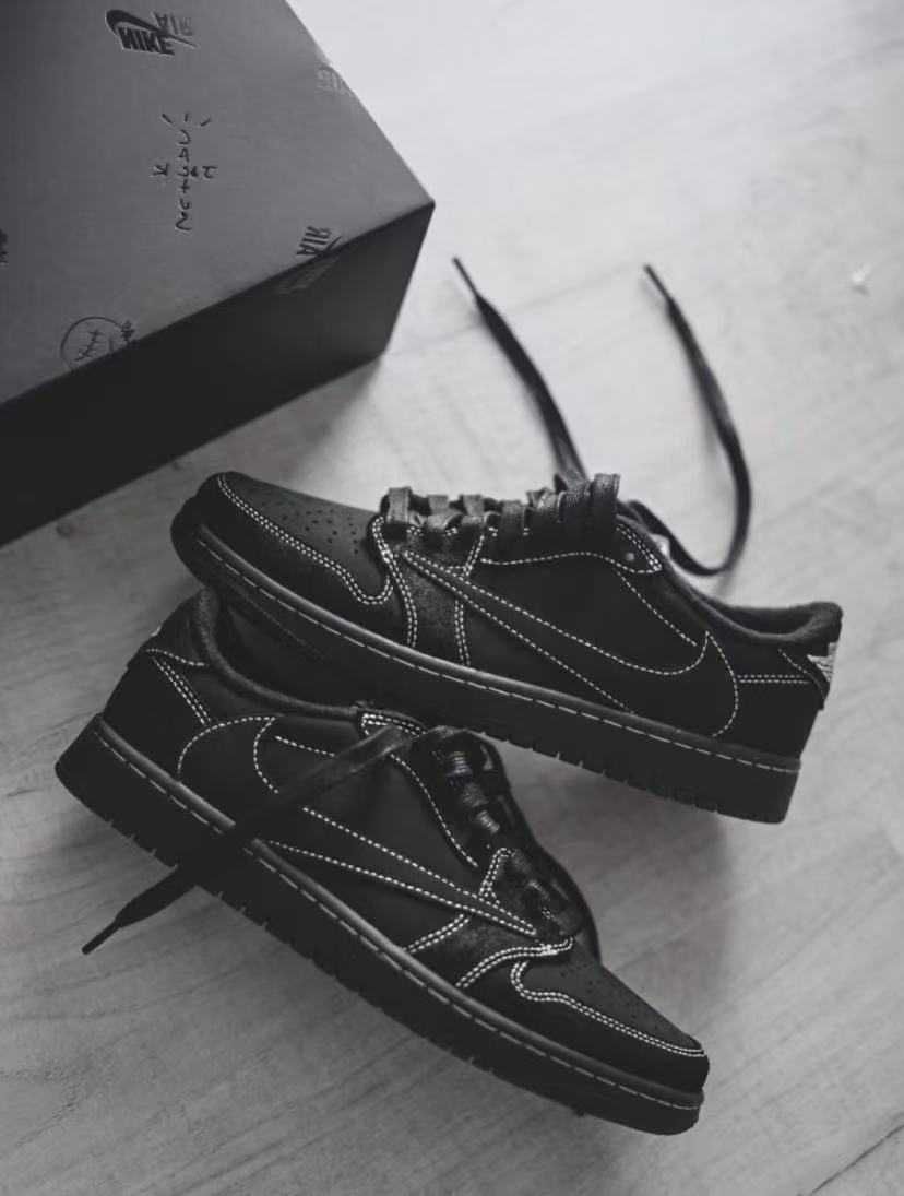 Jordan 1 Retro Low OG SP Travis Scott Black Phantom R.39