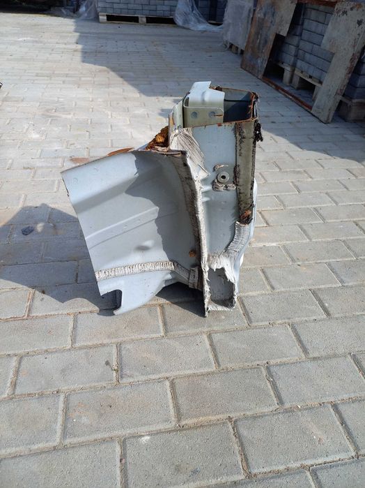 Поріг, стійка ліва Jeep Cherokee KL 14-18