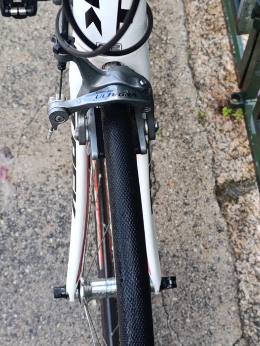 Bicicleta de estrada Trek de carbono