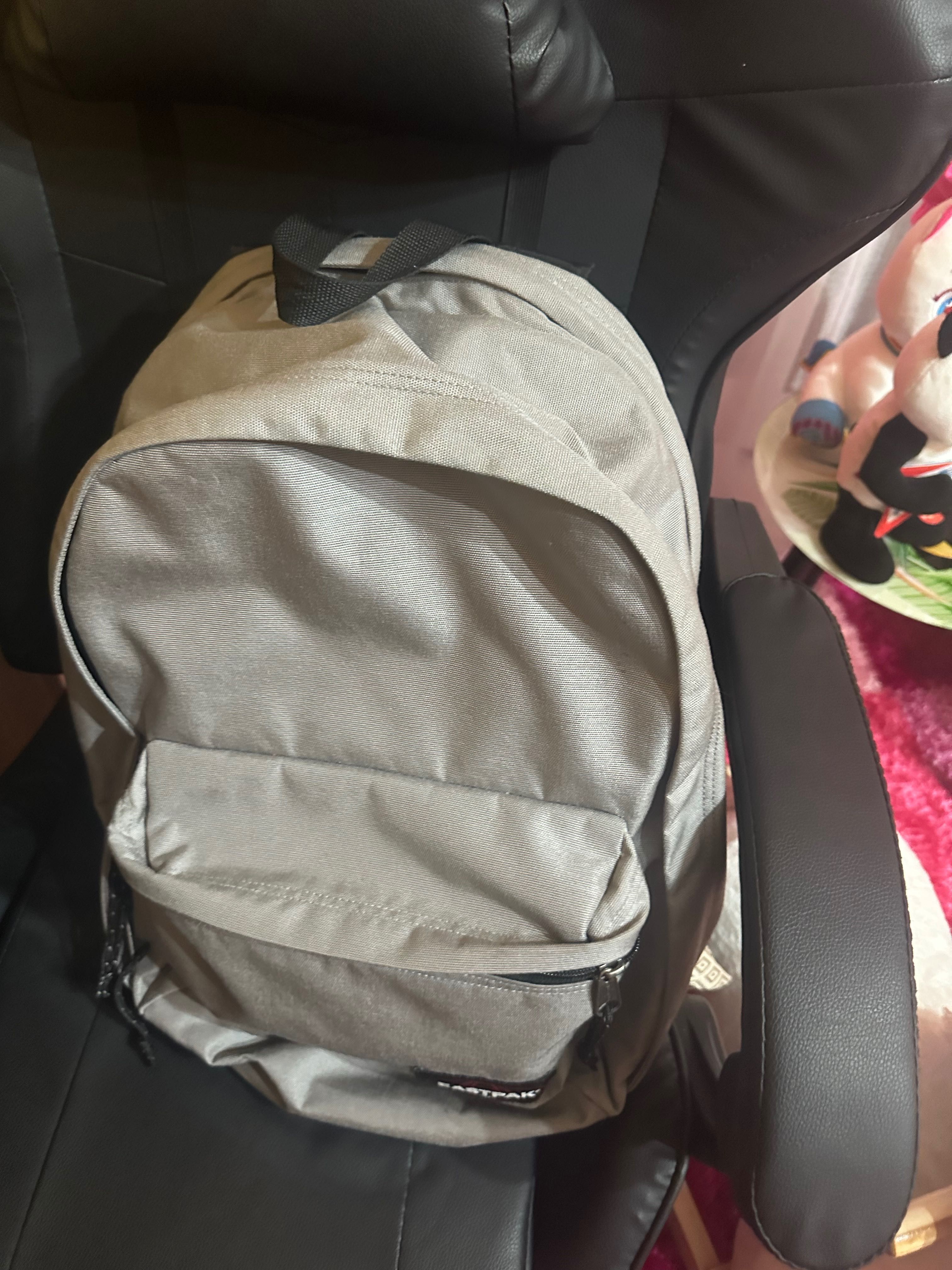 Mochila nova EASTPAK