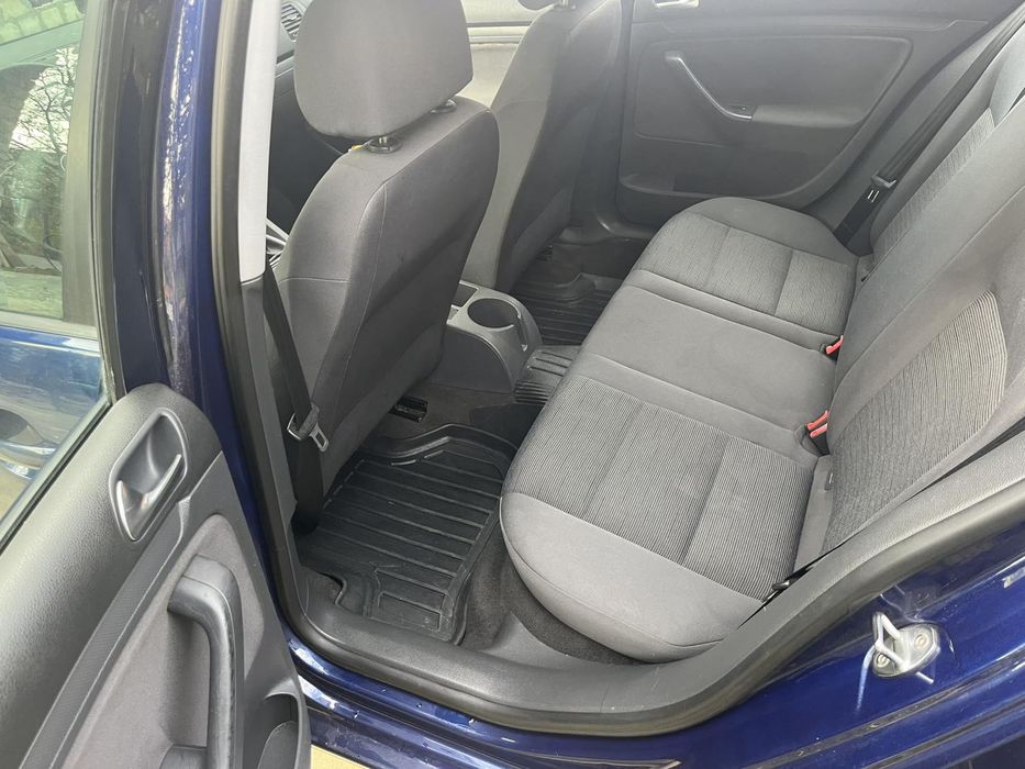 Volkswagen Golf 5 1.6 mpi