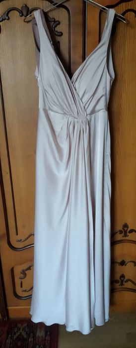 Атласноє платье на торжество