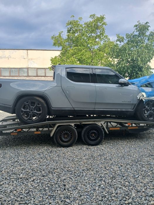 Кузов RIVIAN  r1s