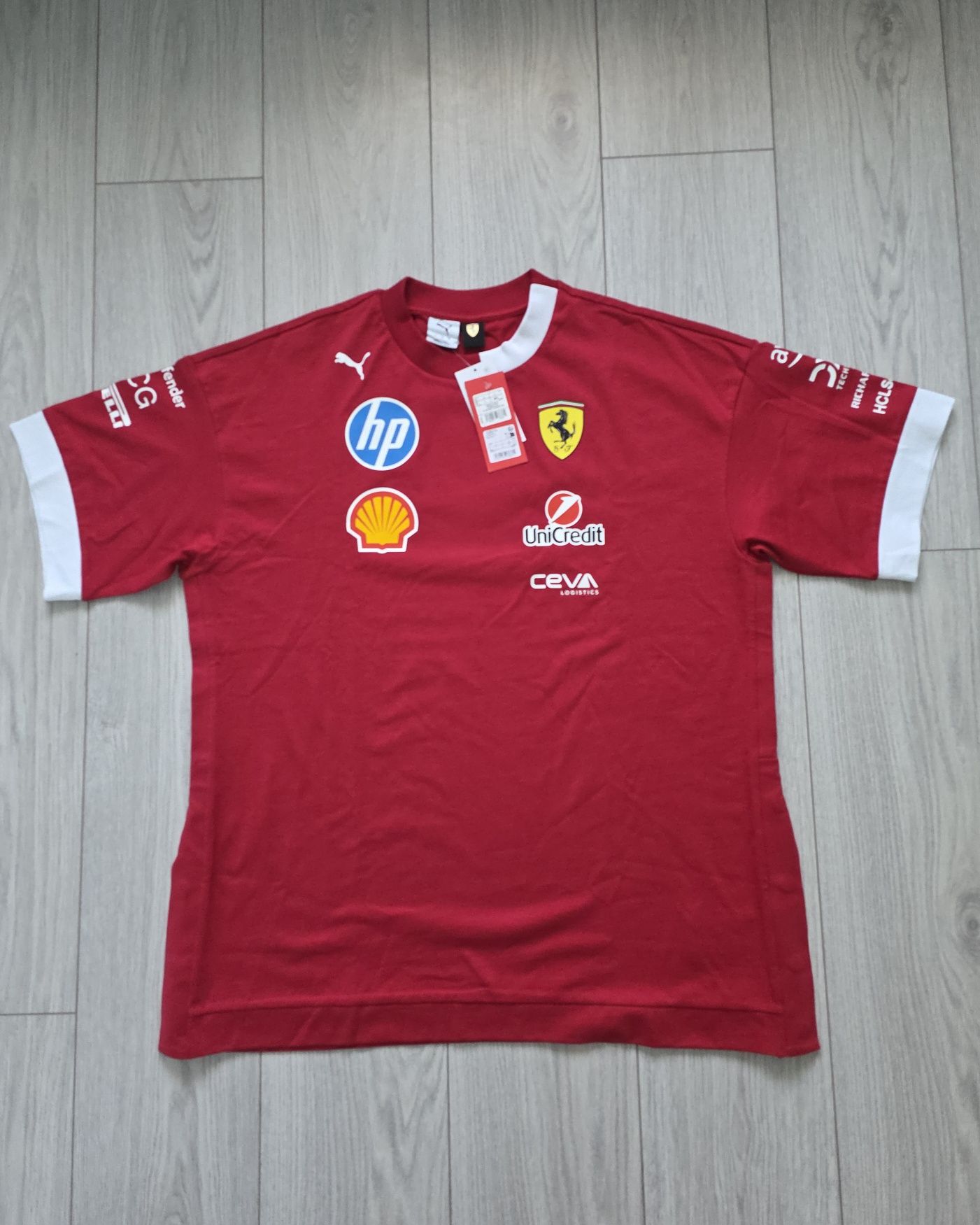 Scuderia Ferrari, oversize 2025, Puma, koszulka F1, Formuła 1, Leclerc