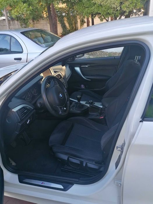 Vendo BMW 120D usado em boas condições muito estimado.