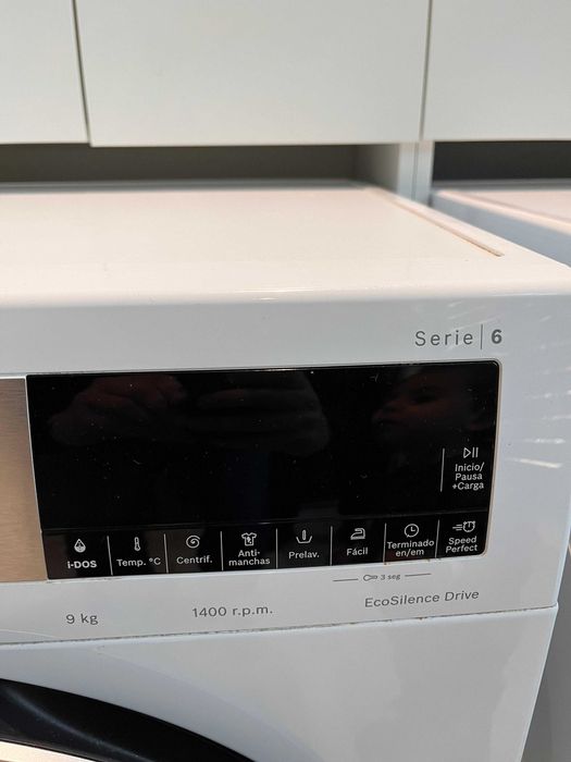 Serie 6 Máquina de Lavar Roupa, Carga Frontal 10 kg 1400 rpm