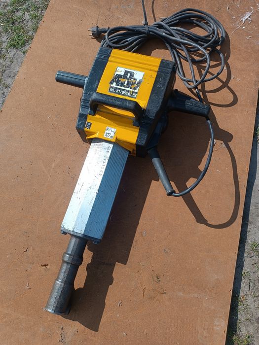 Młot do kłucia wacker EH 23/230 wyburzeniowy udarowy