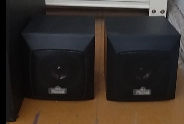 Subwoofer Magnat + klumny