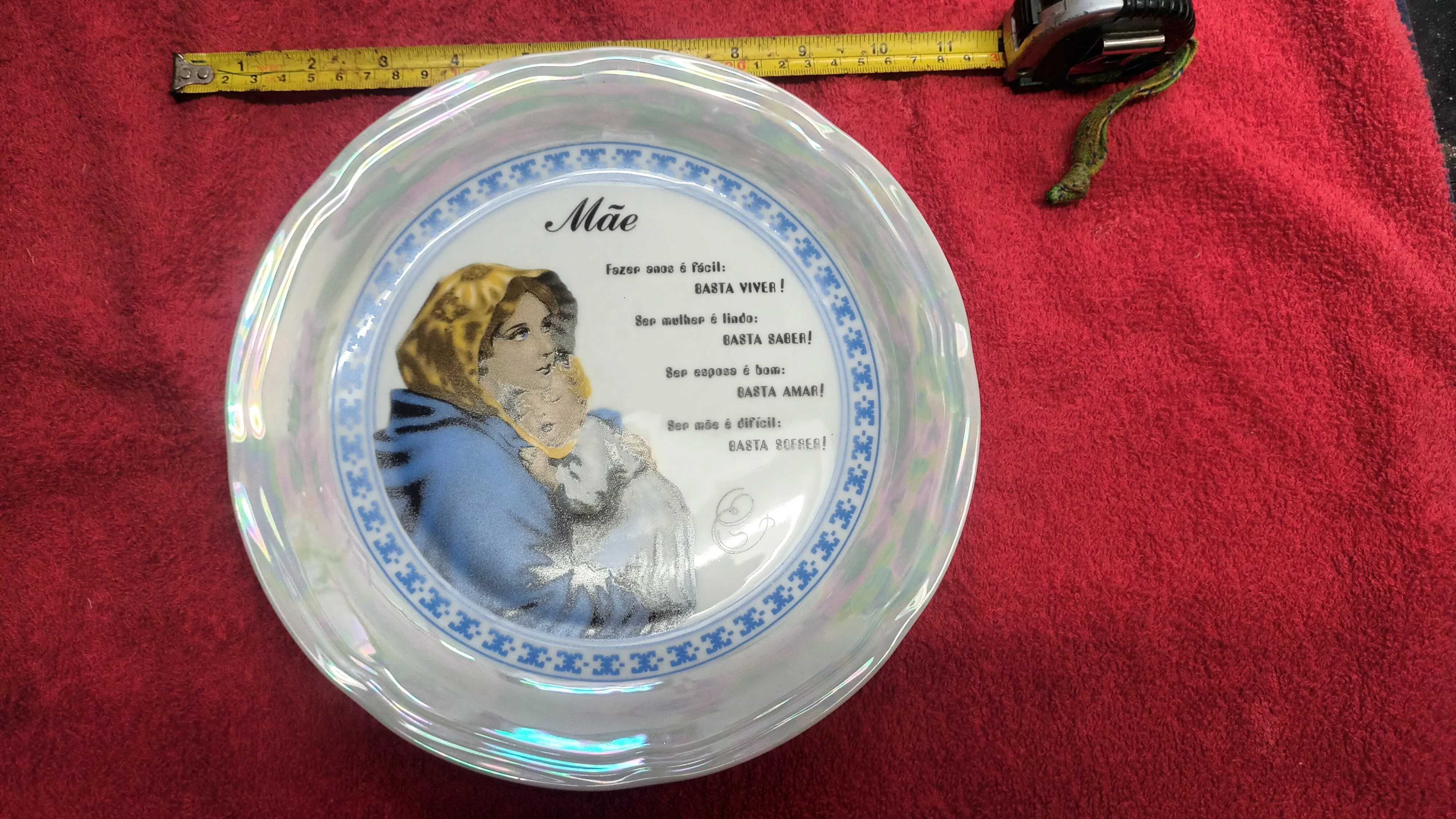 3 Pratos porcelana