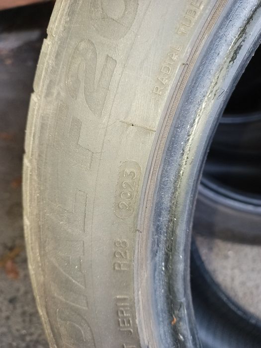 Opony 235/50r18 roczne 7000 świerze przebiegu komplet