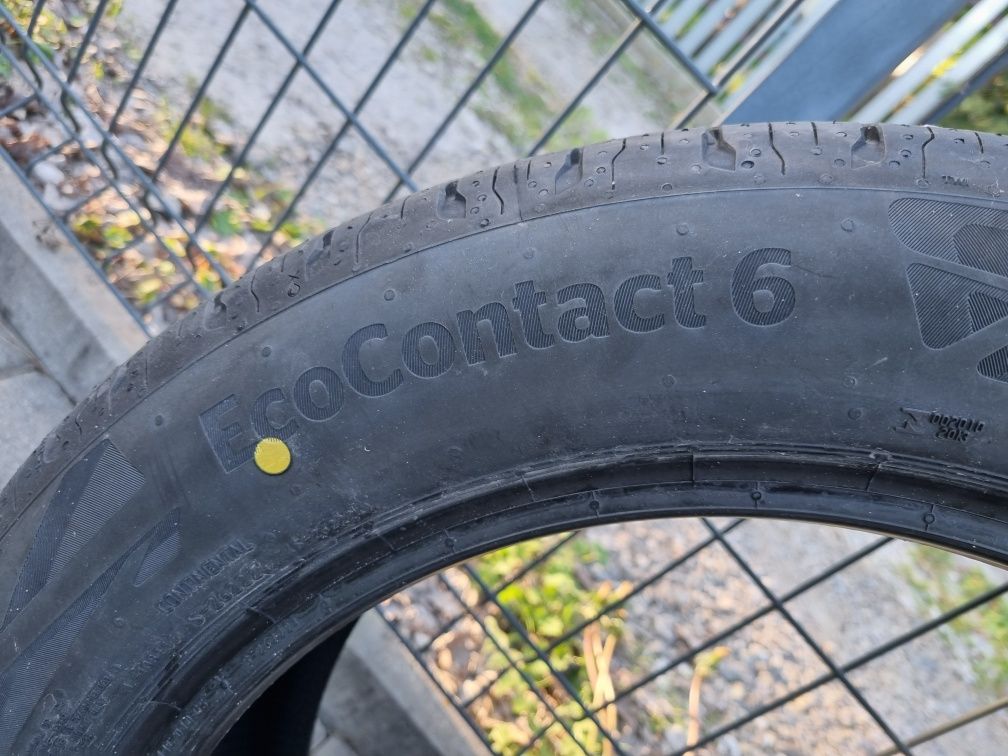 Continental EcoContact 6 215/55 R17 94 V letnie

Czytaj więcej: https: