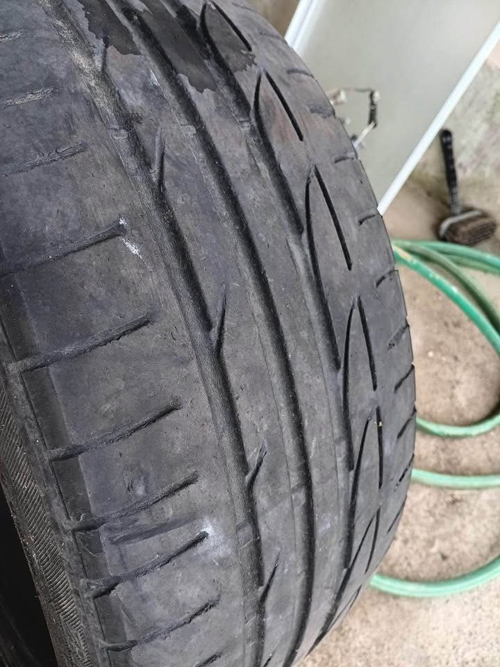 Pneus 225/40R19/89Y Brindgestone Potenza