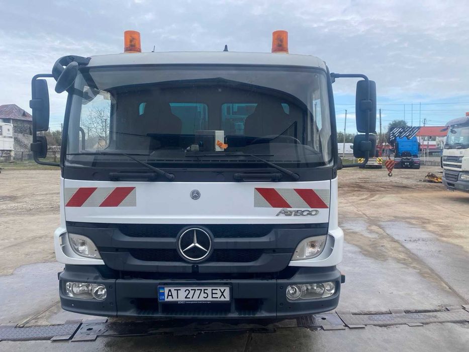 Сміттєвоз Mercedes Benz Atego 818 2012 року Бункер NTM 11m3 2016 року