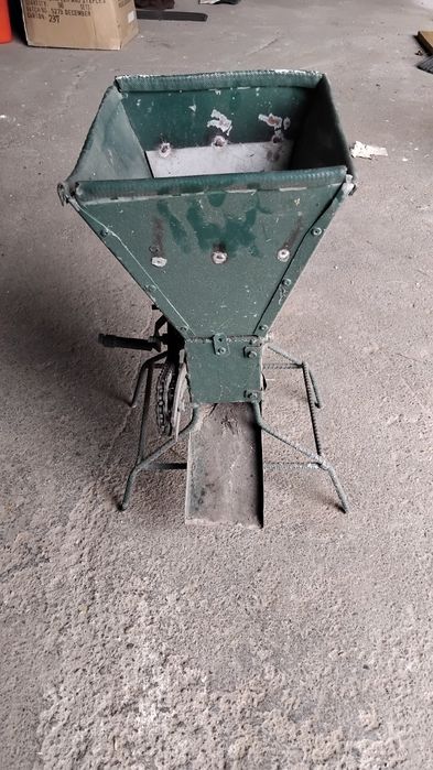 Retalhador de Azeitona Manual em Ferro