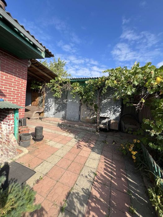 Продам  дом в Изюме