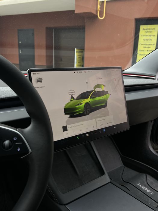 Tesla Model 3 2024 Highland