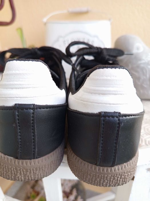 Sapatilhas usadas, mas em muito bom estado