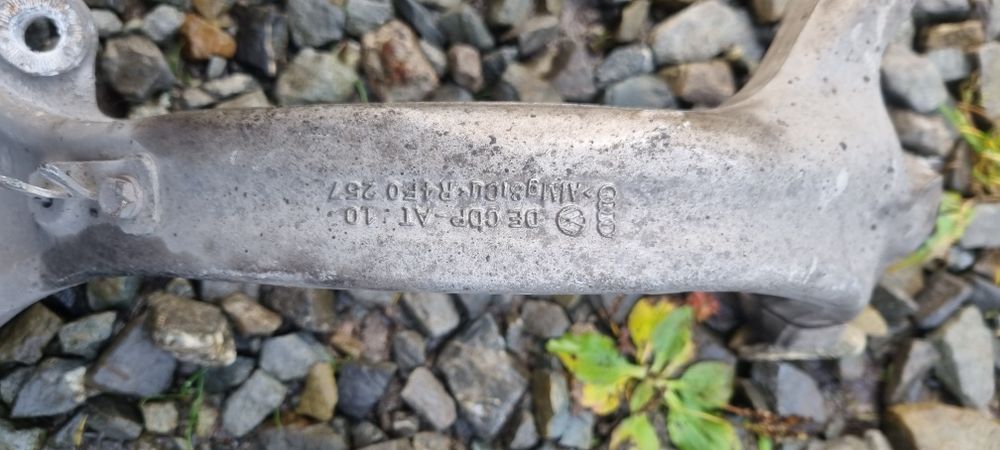 Audi A6 C6 Allroad Zwrotnice Przód