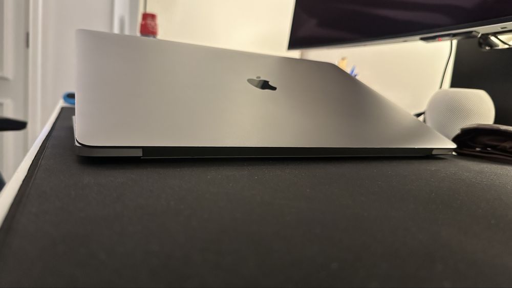 Macbook pro 16’ 2019 | intel core i9 | 64 GB RAM | 1 TB SSD