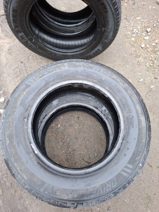 Літні шини 205/65 р15