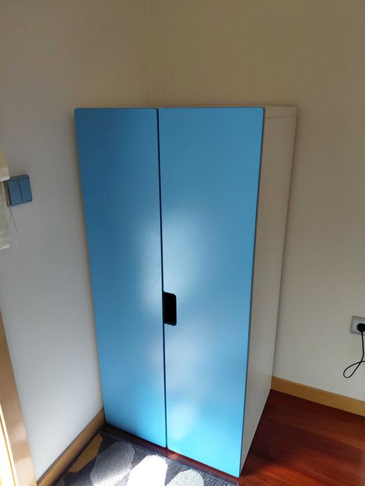 Roupeiro Ikea Smastad criança