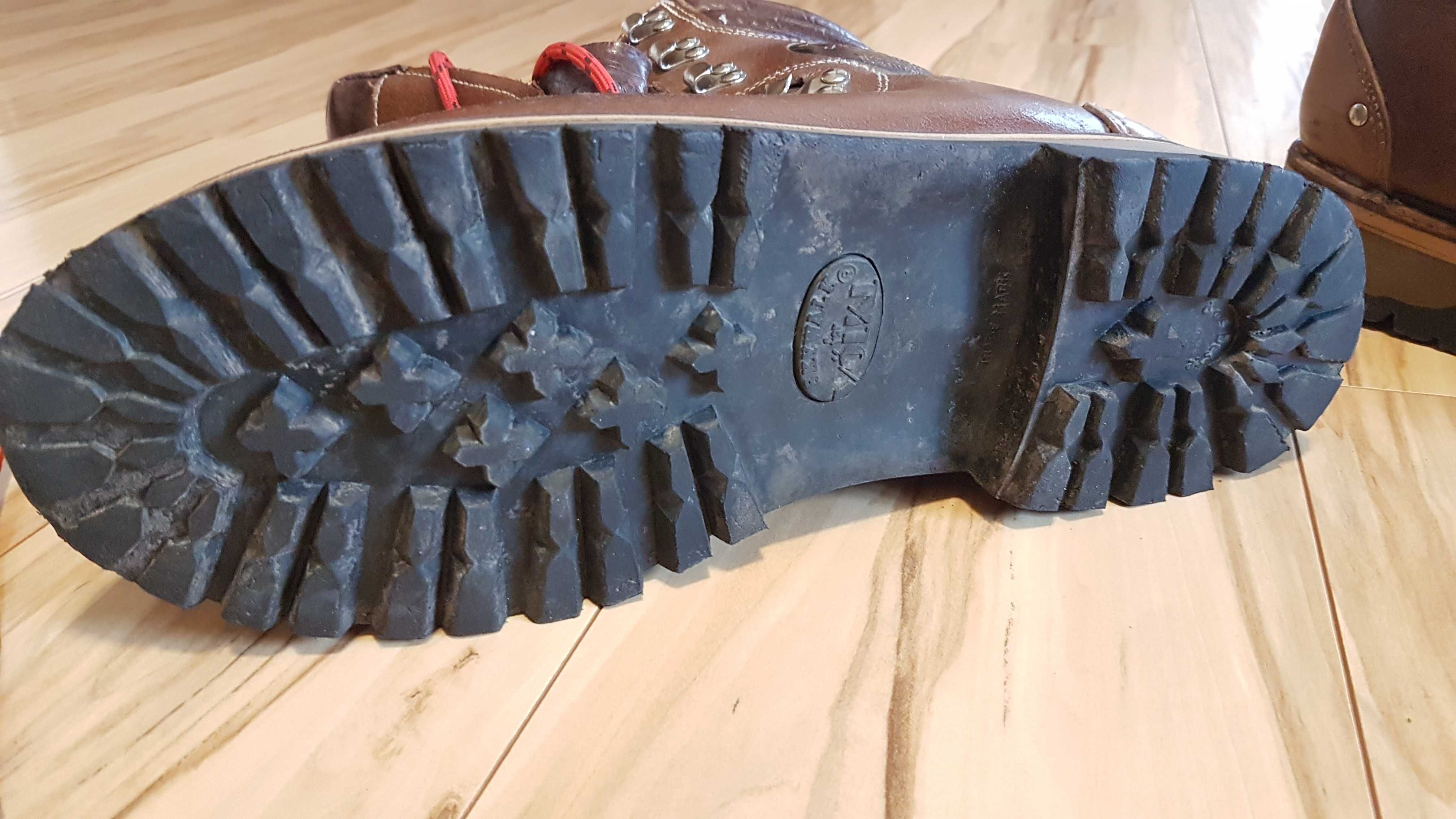 Buty trekkingowe górskie skóra Volkl j. Meindl Lowa Hanwag  43-44 w 28