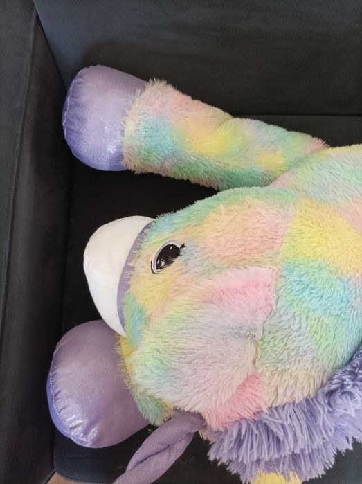Unicornio gigante de peluche