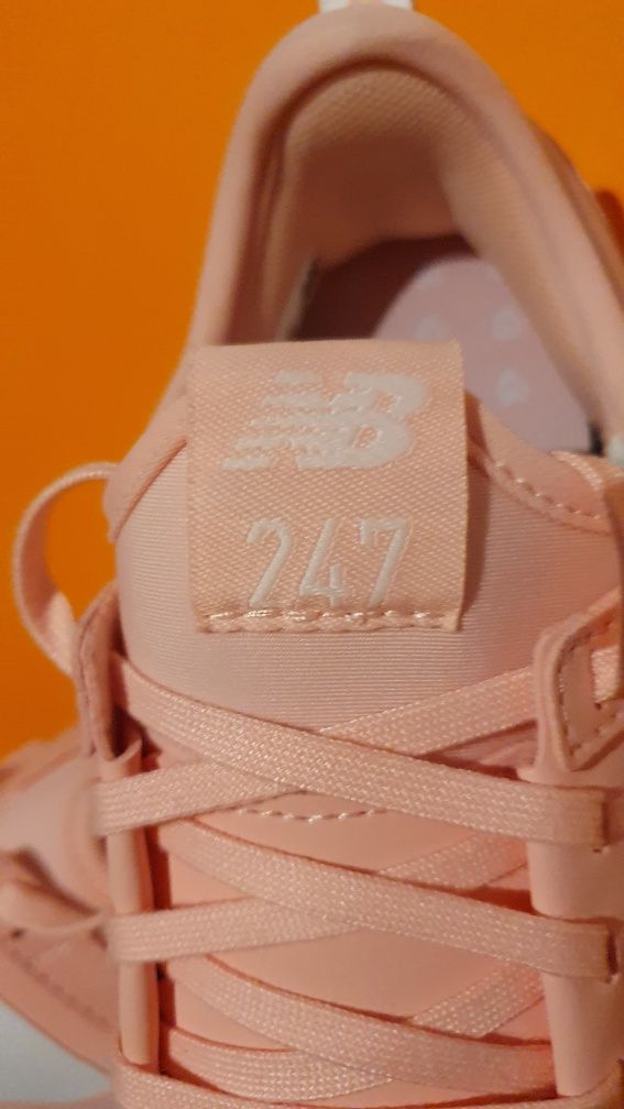 Buty damskie sportowe New Balance modne Rozmiar 35 / wkładka 22 cm