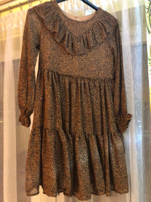 Sukienka rozmiar 146