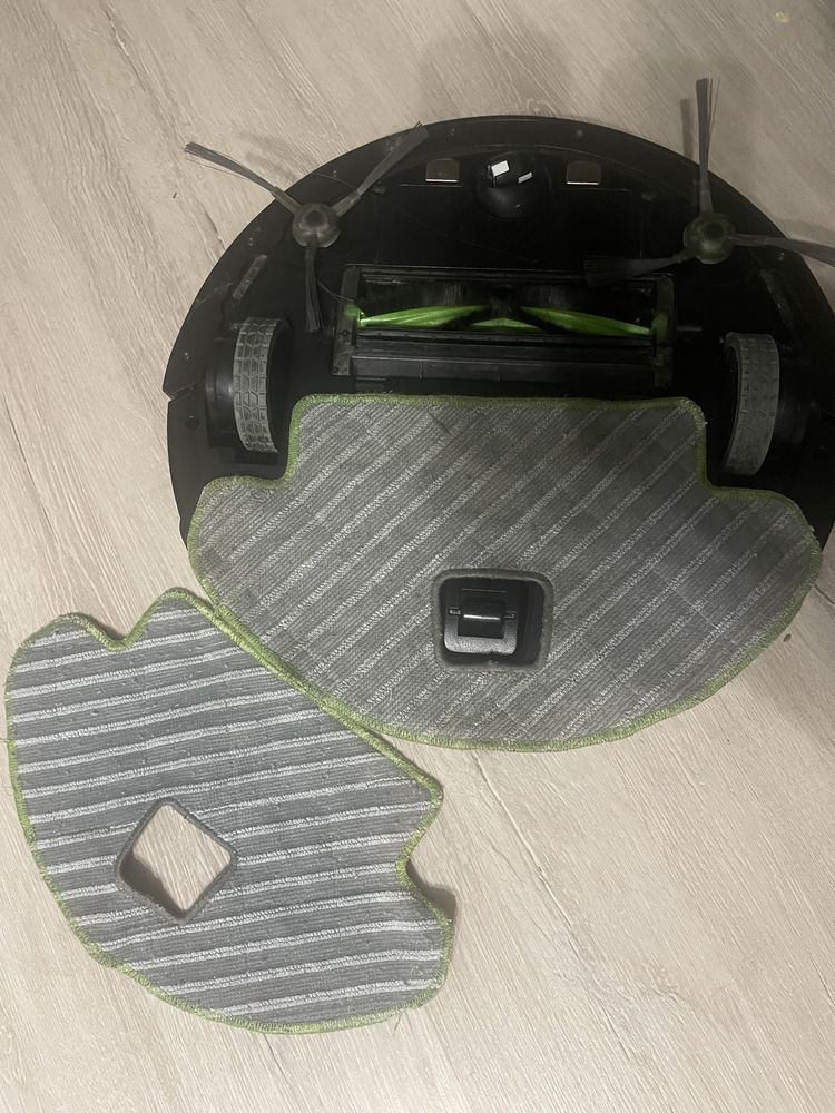 Робот-пилосос миючий iRobot Roomba Combo (R113840)
