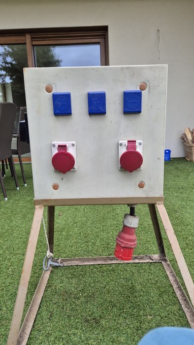 Rozdzielnica elektryczna, Rozdzielnia budowlana erbetka