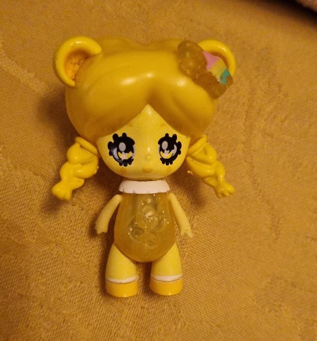 Glimmies Rainbow Friends - Boneco Honeymia