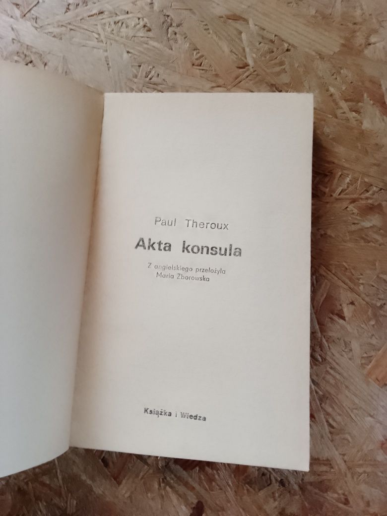 Akta konsula Paul Theroux