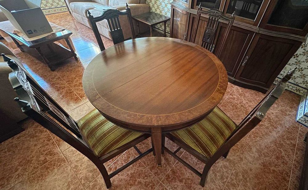 Conjunto de mesa redonda de jantar extensível antiga