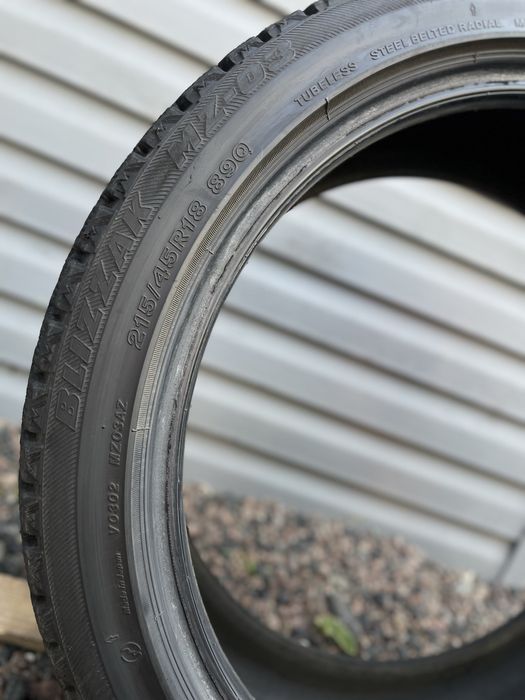 Продам зимову розпаровку Bridgestone 215/45 R18
