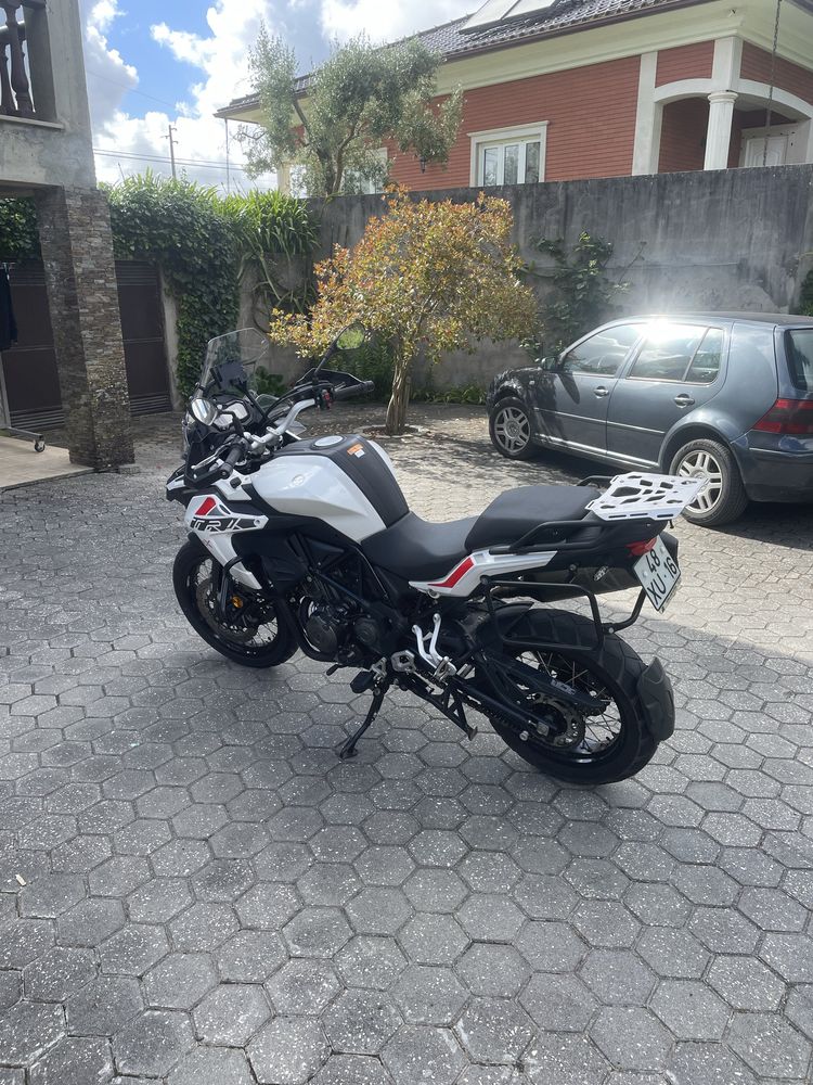 Benelli 502x abs