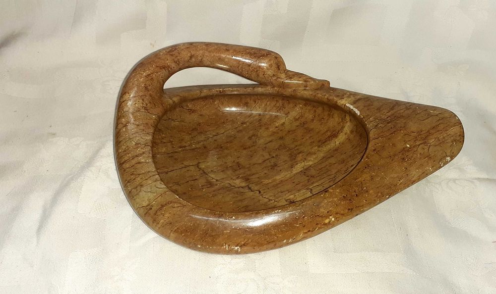 Fruteira / Cisne em Pedra