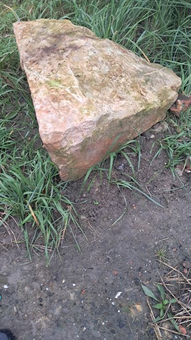 Duży kamień ozdobny piaskowiec