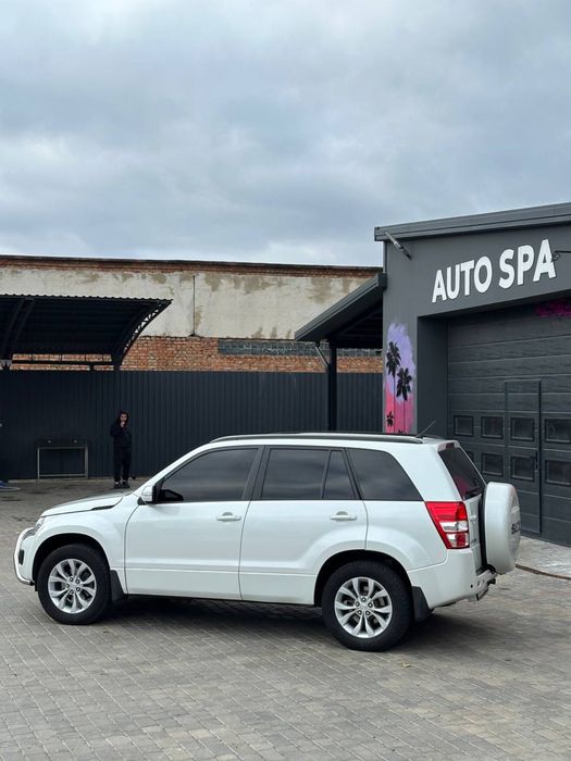 Продам Suzuki Grand Vitara 4x4 2018 Офіційна 2.4 Бензин